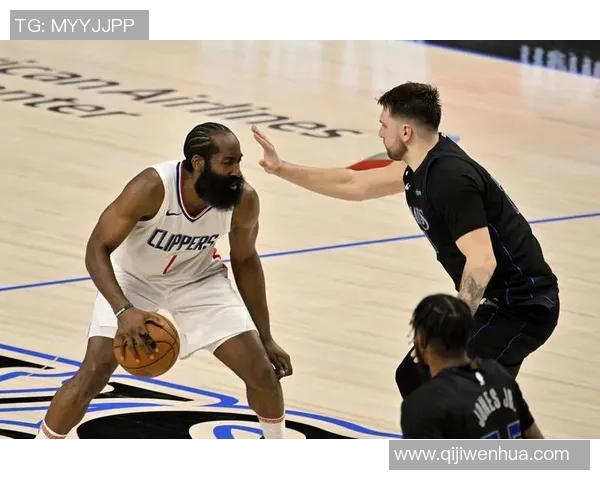 快船与掘金第五场激战回顾势均力敌的巅峰对决引发球迷热议